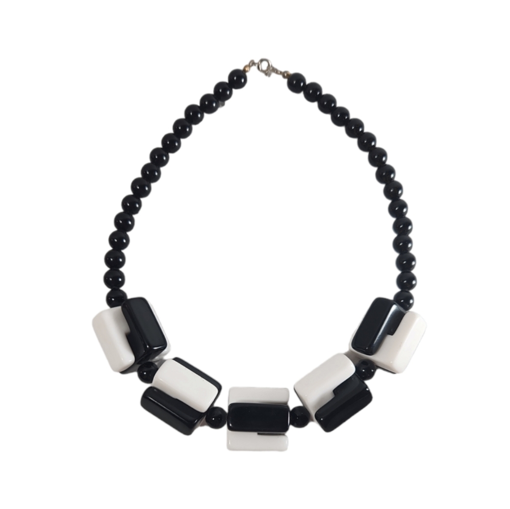 Vintage Lucite Avon Square Beaded Contrast Necklace White and Black
